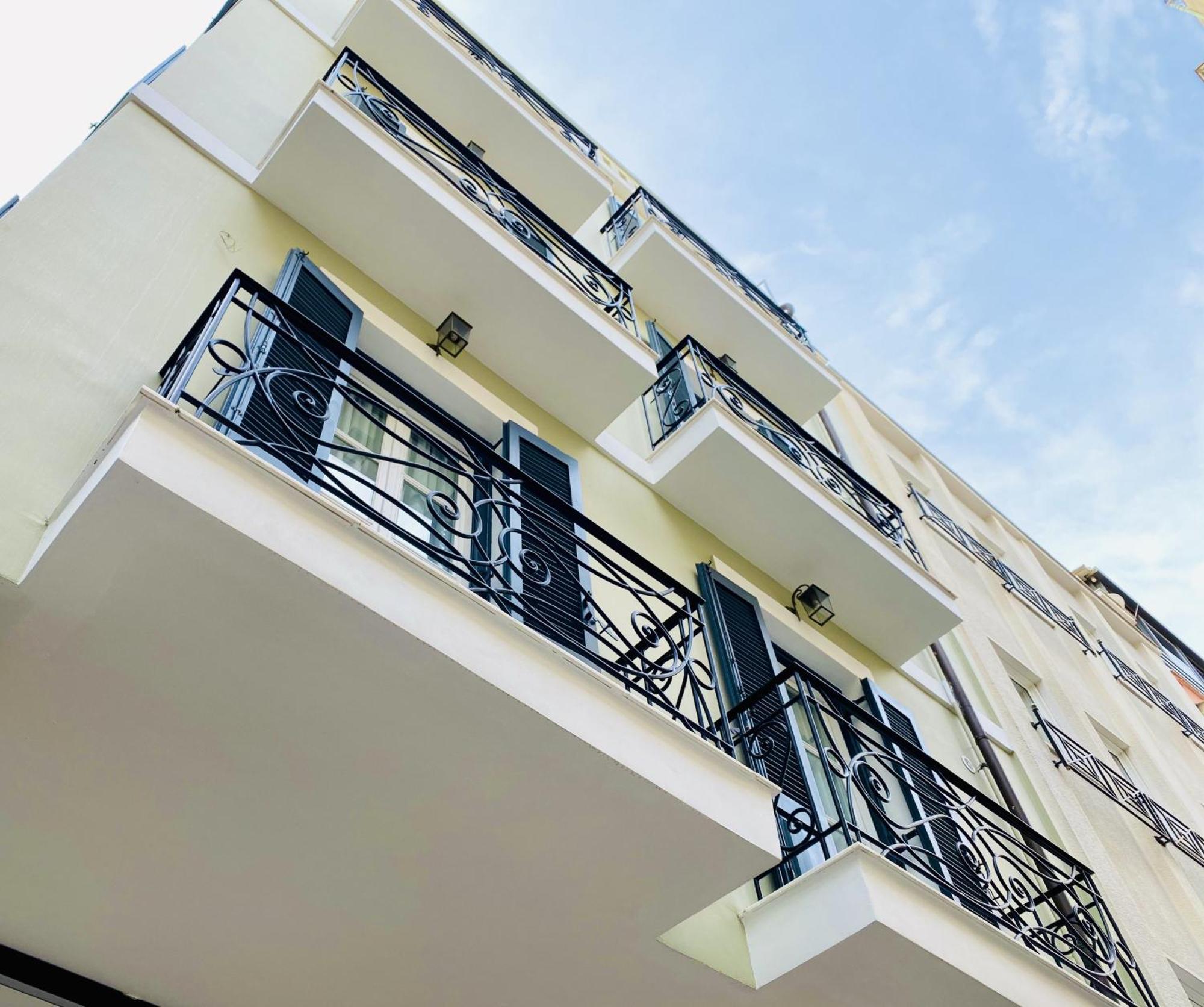 Central Syntagma Square Studio In Athens - Shell Exterior photo